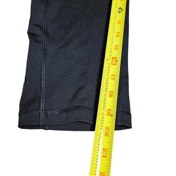 Tapout WWE Capri Active Leggings Womens L Black Polyester Spandex Gym Athleisure - Picture 9 of 9